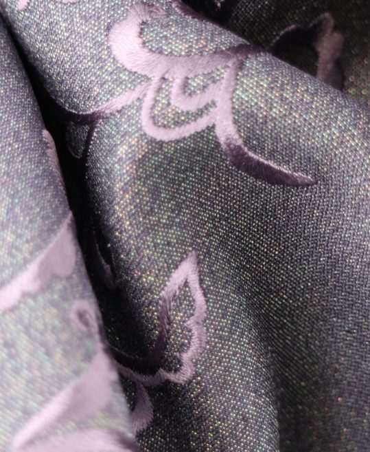 男性用袴単品レンタル(成人式・結婚式・卒業式)濃い紫のラメ地・唐草刺繡[身長175cm]No.122